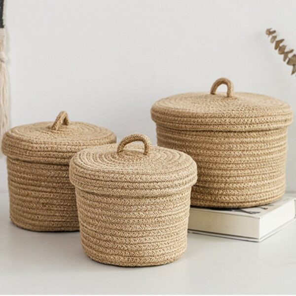Boîte de rangement en rotin tissé de couleur naturelle
