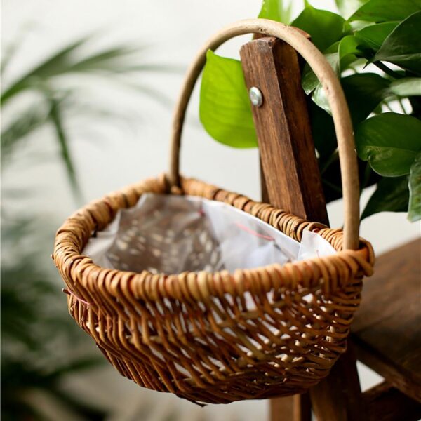 Corbeille pour plantes suspendues en rotin