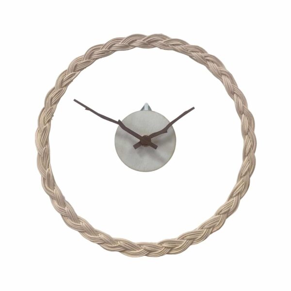 Horloge murale en rotin design épuré