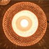 Lampe de chevet ronde en rotin socle bois – Image 2