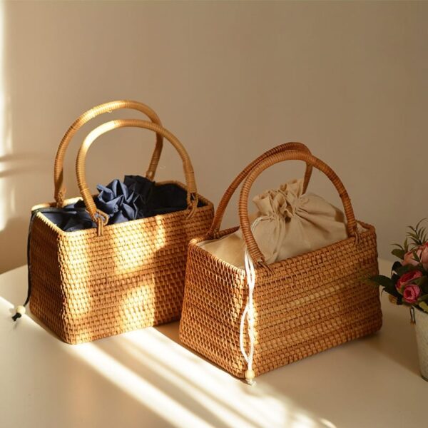 Panier À Main vintage en rotin – Image 2