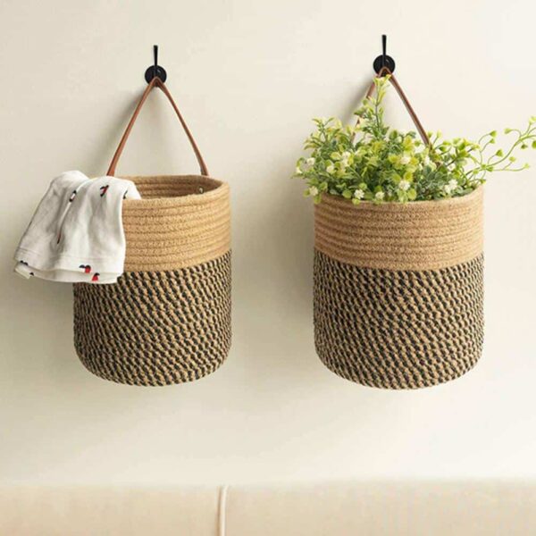 Panier de rangement à suspendre en fibre végétale marron – Image 4