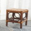 Repose-pied en rotin et bois foncé – Image 2