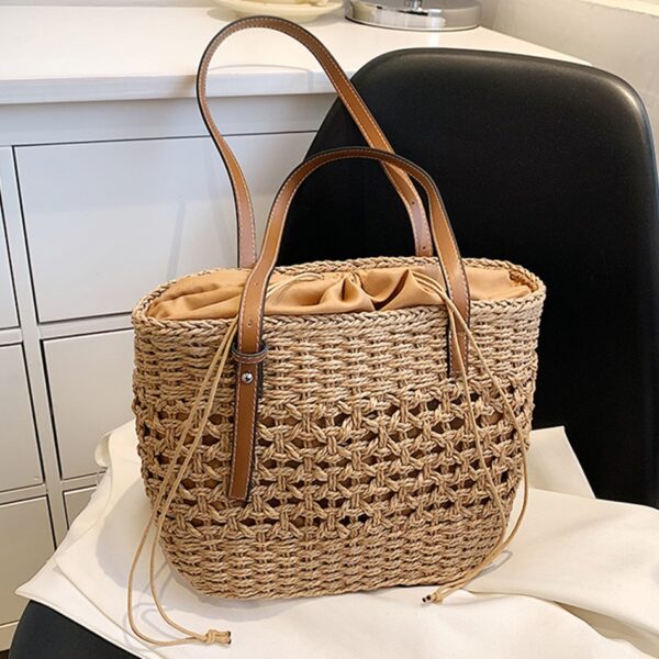 Sac à main marron tendance de plage en paille pour femme