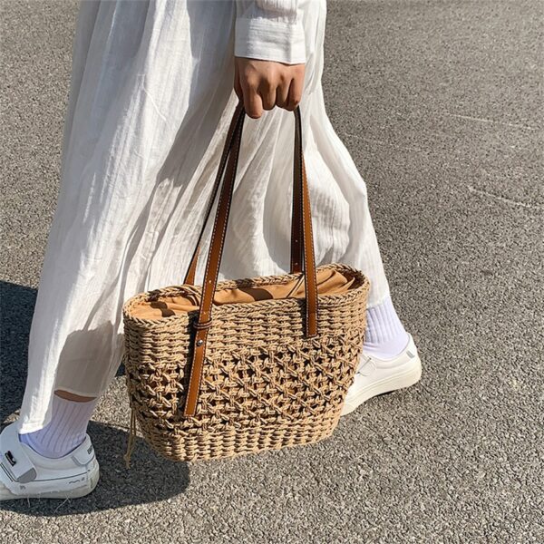 Sac à main marron tendance de plage en paille pour femme – Image 4