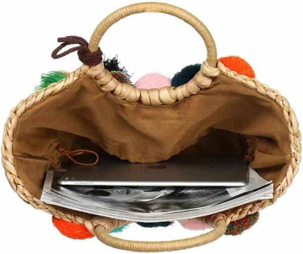 Sac tissé style rotin à pompons – Image 3