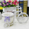 Vase pour fleurs sur vélo artificielles en rotin – Image 2