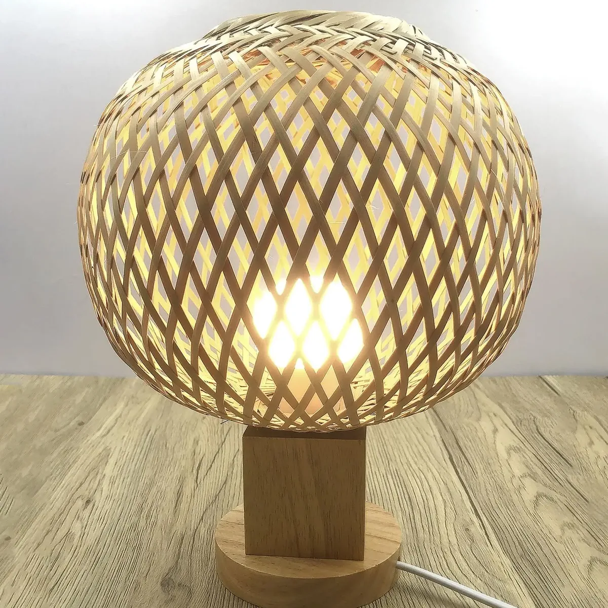 Abat-jour suspendu en bambou tissé style cottage – Image 3