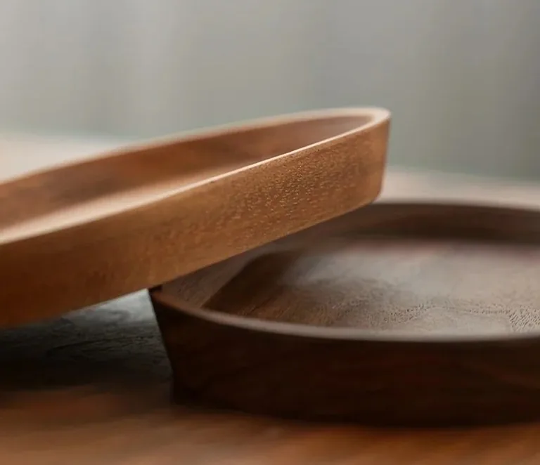 Assiette ronde en bois massif style japonais – Image 3
