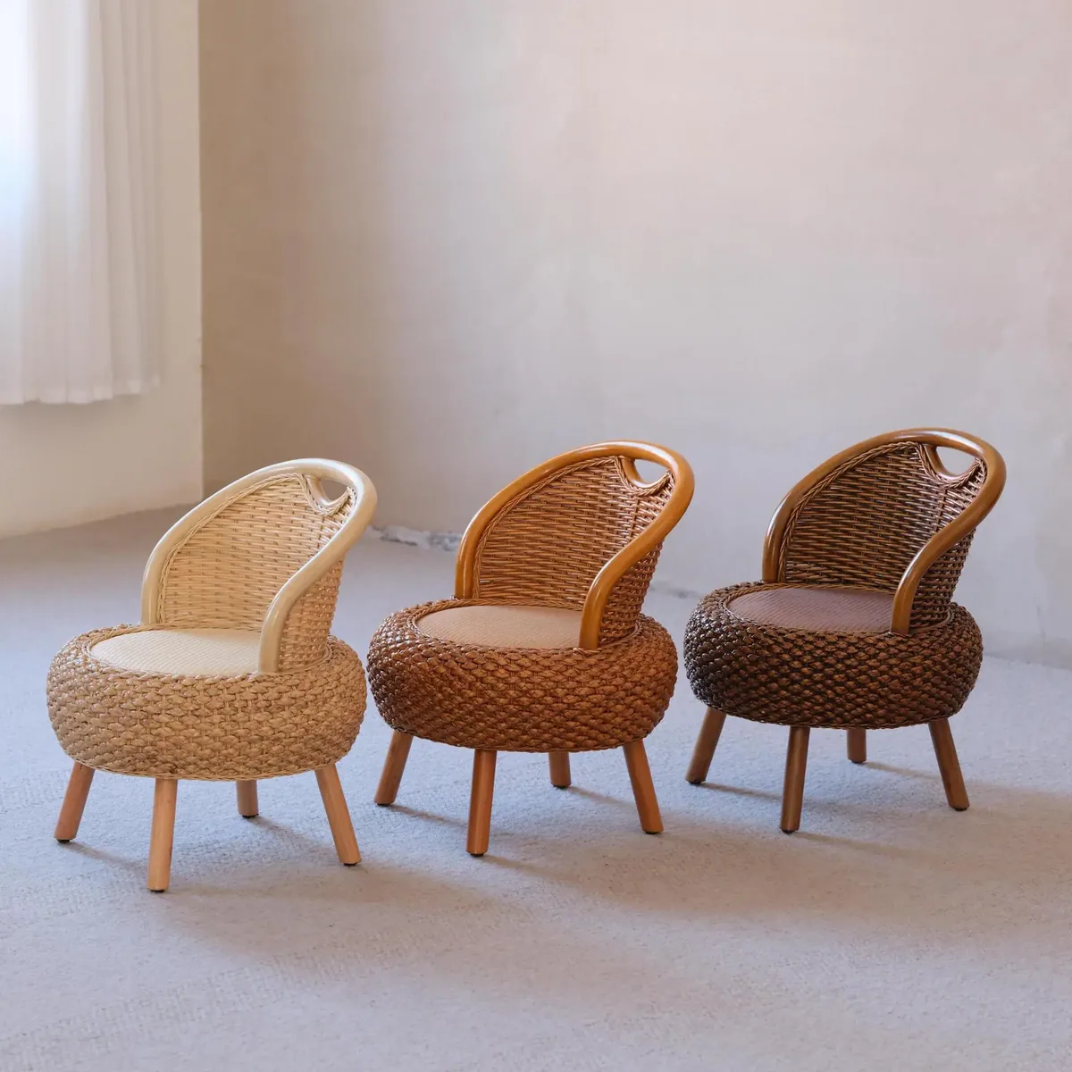 Chaise de balcon en rotin tressé au dossier simple – Image 5