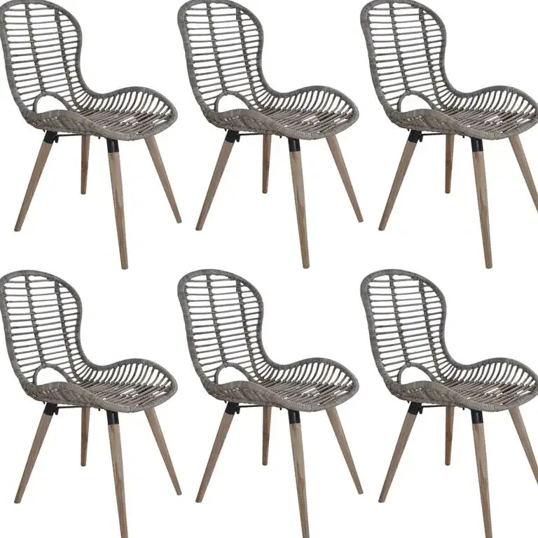 Chaise en rotin naturel à pieds en bois