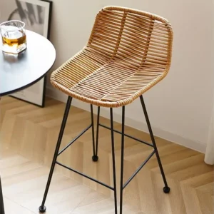 Chaise haute scandinave en rotin pour bar