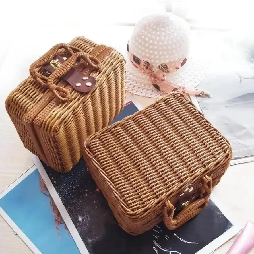 Coffre jouet style valise en rotin synthétique – Image 3