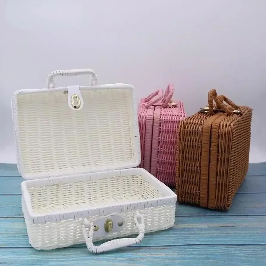 Coffre jouet style valise en rotin synthétique – Image 5