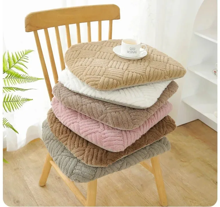 Coussin de chaise ovale en peluche 40x43 cm