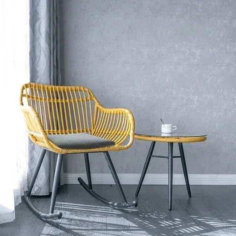 Fauteuil rocking en rotin pour extérieur et balcon – Image 3