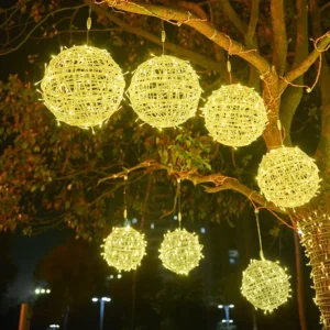 Guirlande rotin lumineuse suspendue 20/30 cm