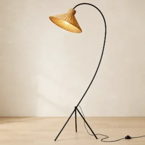 Lampadaire en rotin naturel et fer pour intérieur
