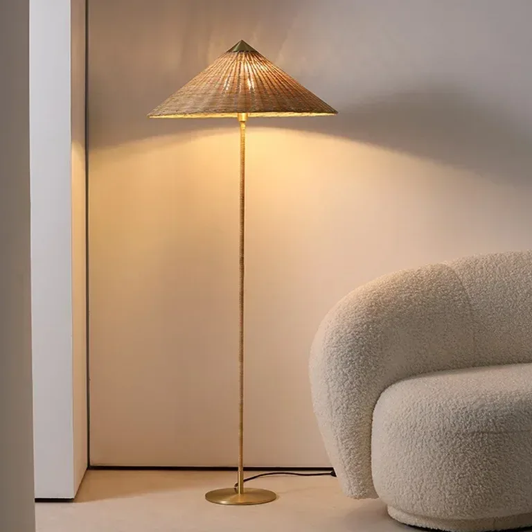 Lampadaire tissé en rotin pour salon et chambre – Image 3