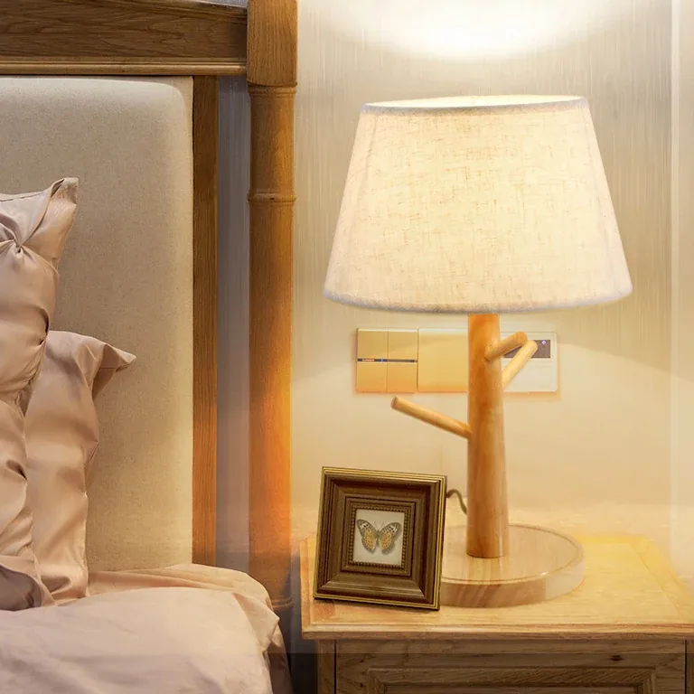 Lampe de chevet bois avec abat-jour tissu – Image 2