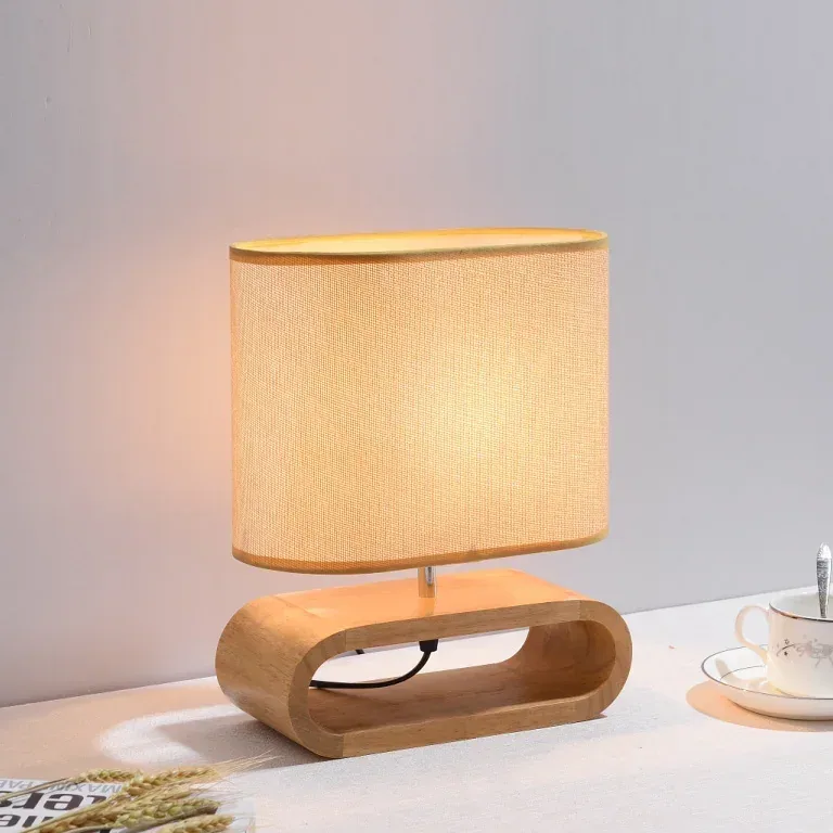 Lampe de chevet bois LED au design nordique