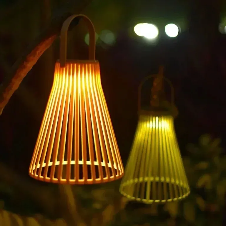 Lampe solaire suspendue en rotin tressé extérieure – Image 2