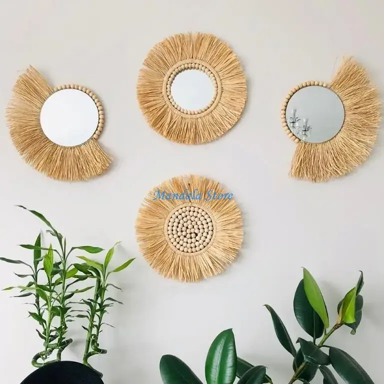 Miroir suspendu en paille tissée style bohème