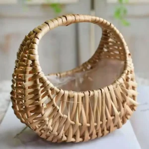 Panier demi-lune en rotin jaune avec poignée
