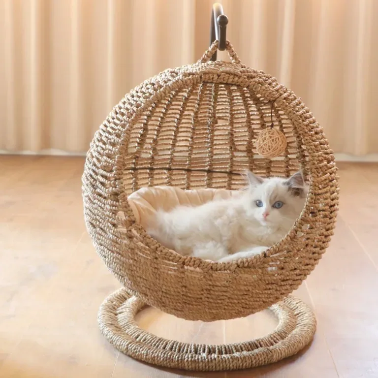 Panier en osier tressé pour chat et petit chien