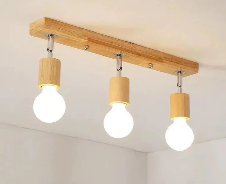 Plafonnier bois et fer blanc, 3 têtes rotatives