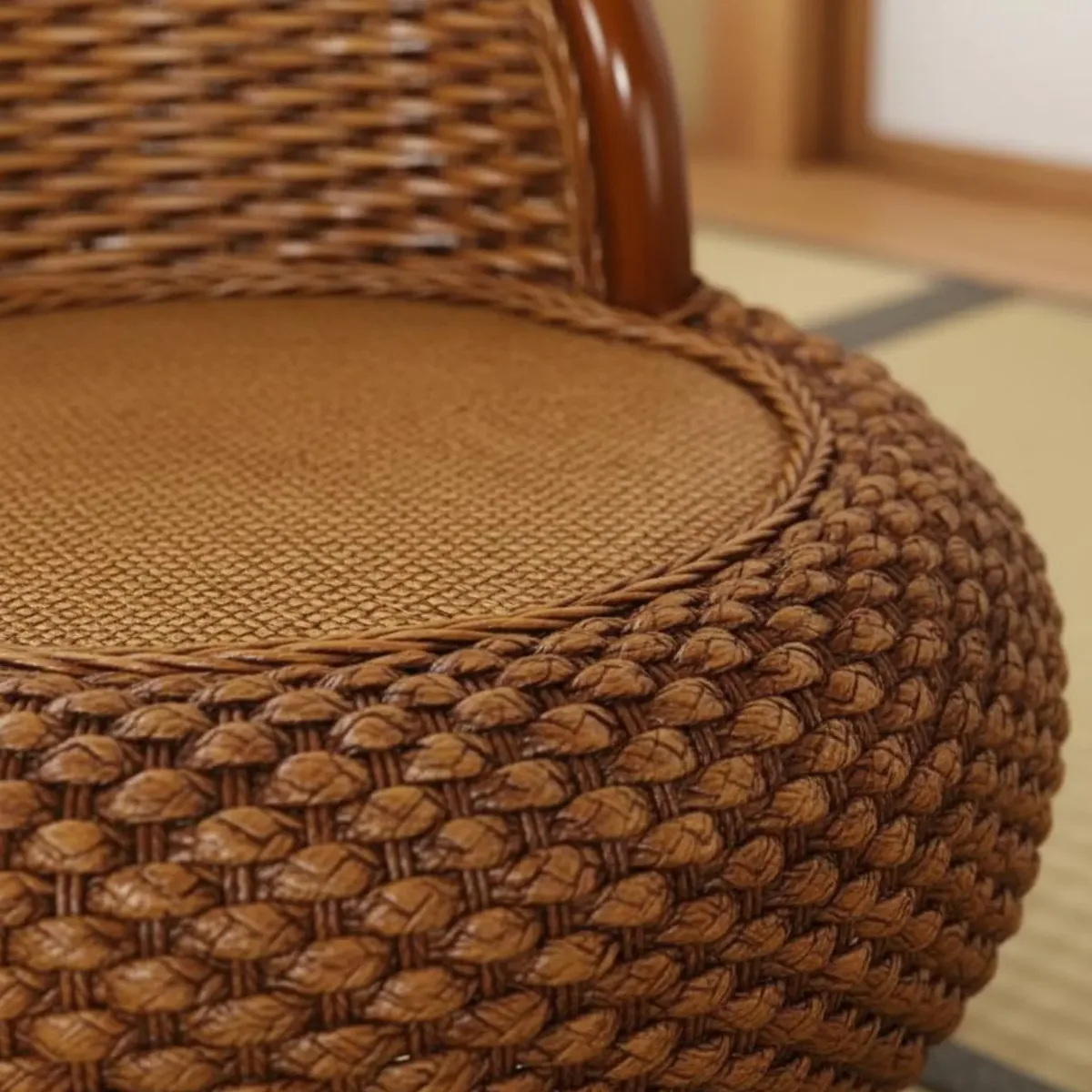 Pouf bas en rotin tressé style bohème – Image 2