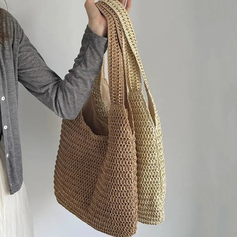 Sac bandoulière en rotin tressé style fourre-tout – Image 3