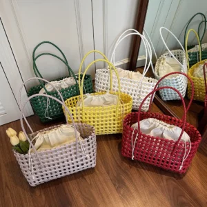 Sac rotin tressé à main avec poche PVC