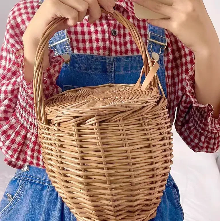 Sac seau en paille tissé à la main - modèle unique – Image 2