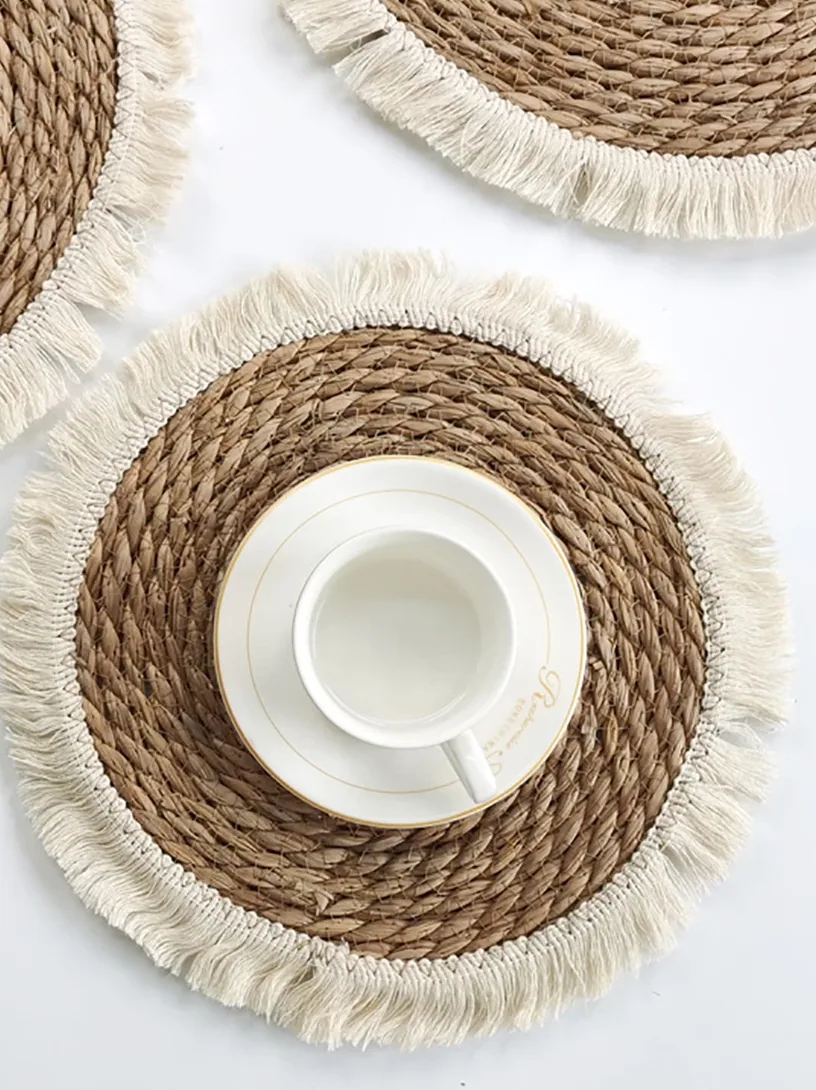 Sets de table ronds en bambou tressé, style bohème (2 pièces) – Image 4