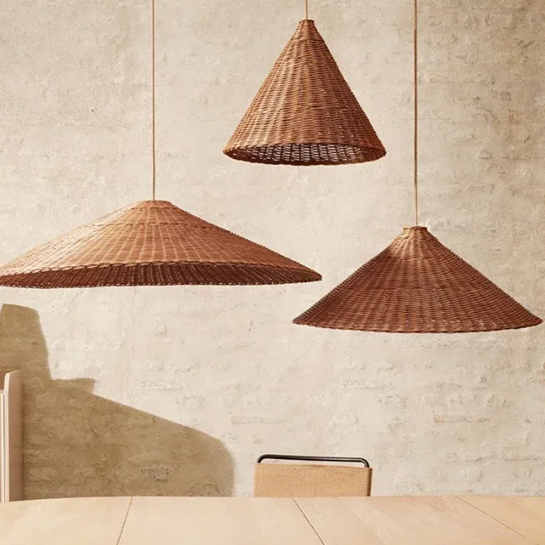 Suspension en paille tressée beige pour intérieur – Image 3