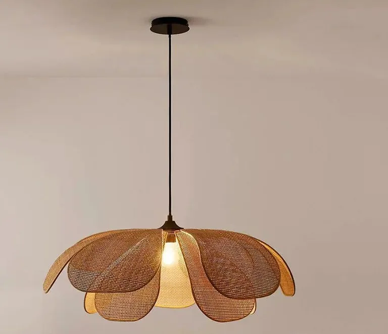 Suspension fleur en rotin et bambou fait main – Image 2