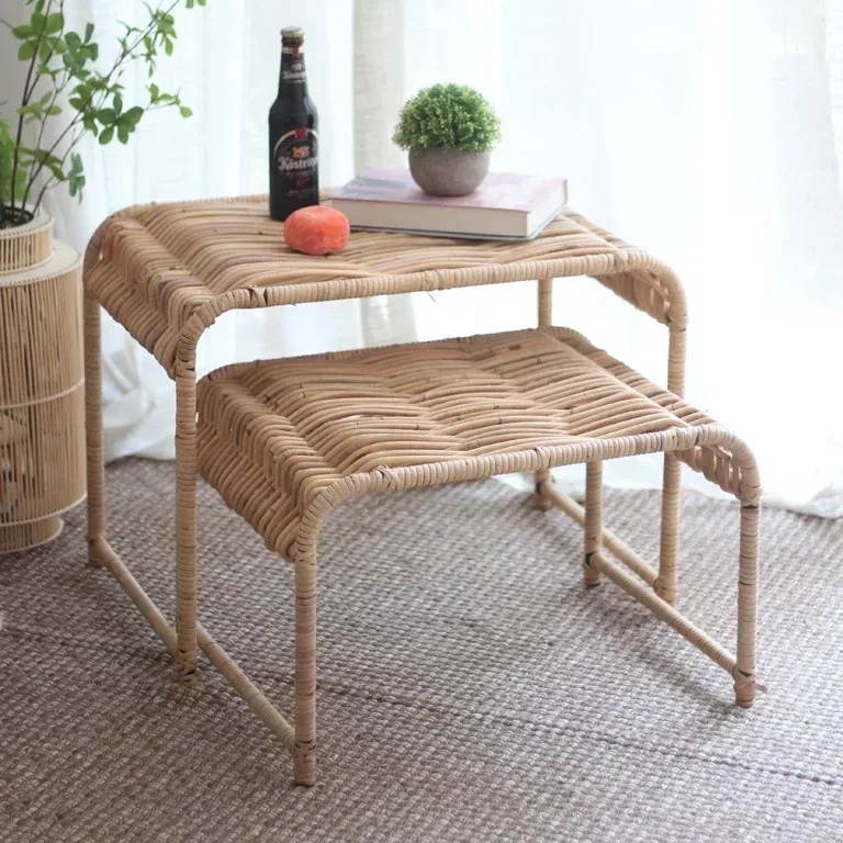 Table basse en rotin style nordique avec étagère métal