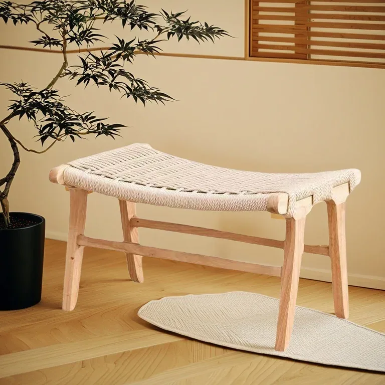 Tabouret bas tissé en bois massif et rotin