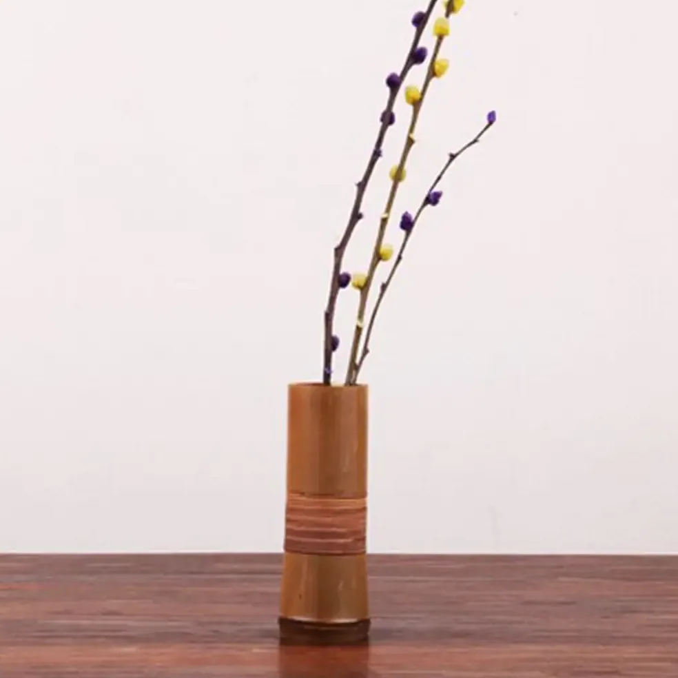 Vase de table en rotin japonisant en forme de fleur – Image 3