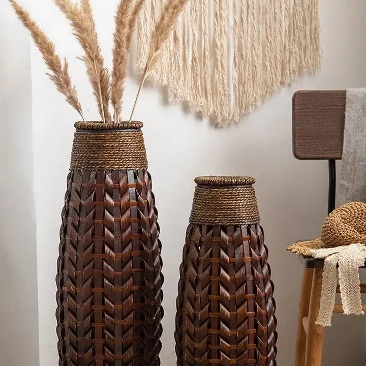 Vase en bambou tissé fait main pour fleurs séchées