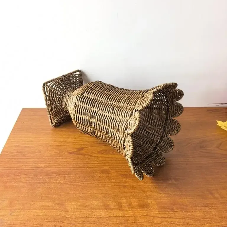 Vase en rotin tissé avec base surélevée — gobelet – Image 5