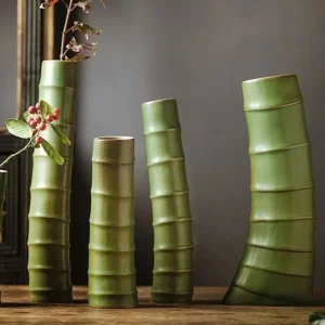 Vase mural en métal façon bambou avec fleurs séchées