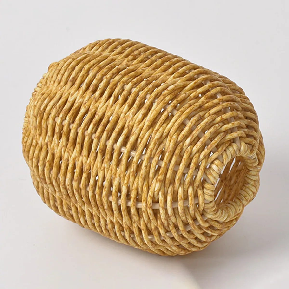 Vase vintage tressé main en rotin naturel – Image 4